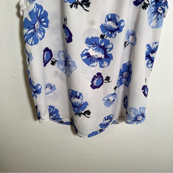 Loft Blouse White Blue Floral Smocked Neck Flutter Sleeve XSP - Picture 7 of 9
